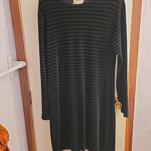 Jones New York Black and Gray Long Sleeve Dress